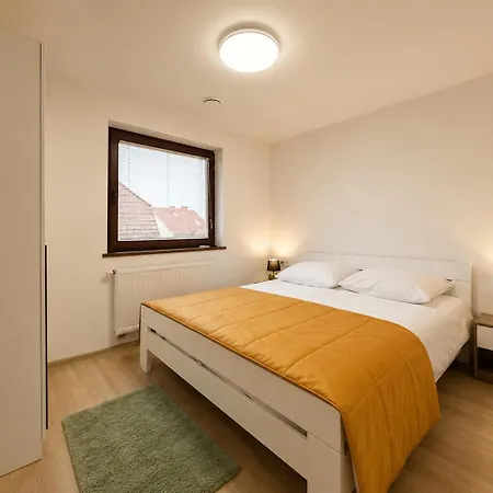 Apartment 902